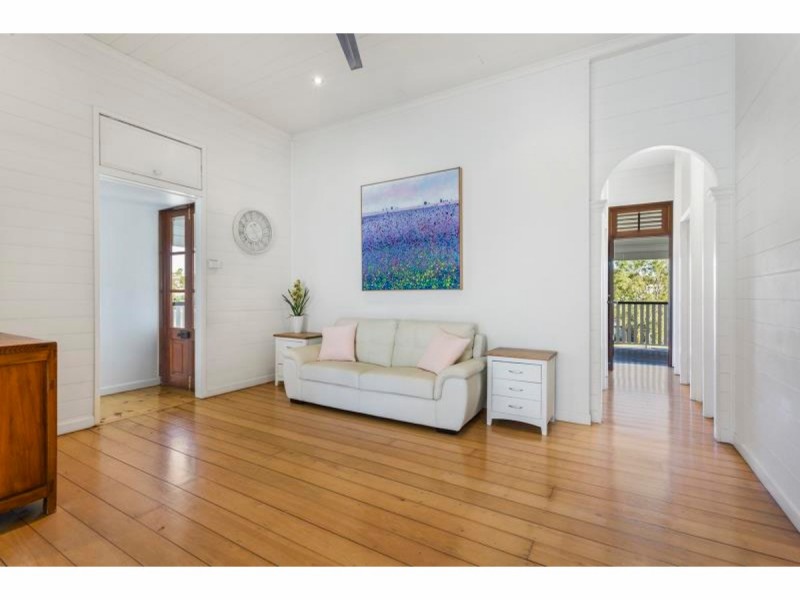 32 Beaconsfield Terrace, The Range QLD 4700